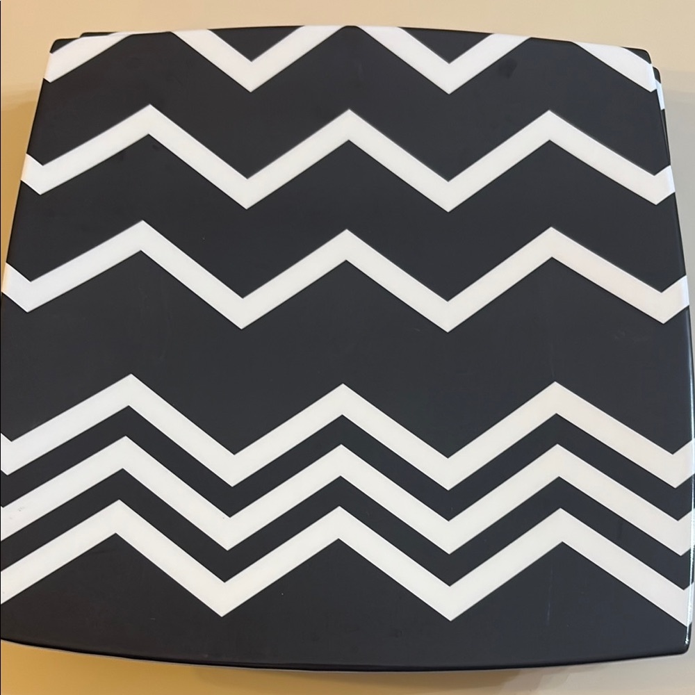 Missoni for Target Black and White Chevron Dinnerware 4 plates